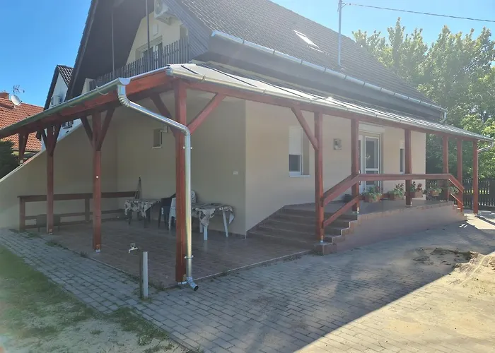 Vaddinszo Lak Ferienhaus